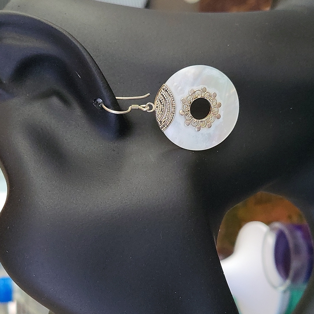 Abalone shell earrings - Picture 2 of 5